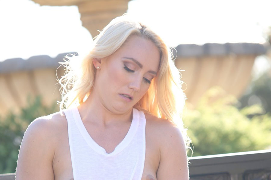 Model Blonde American babe in Guangzhou