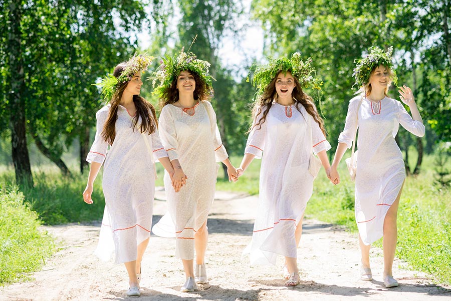 A cozy shot with Slavic girls — straight from Guangzhou