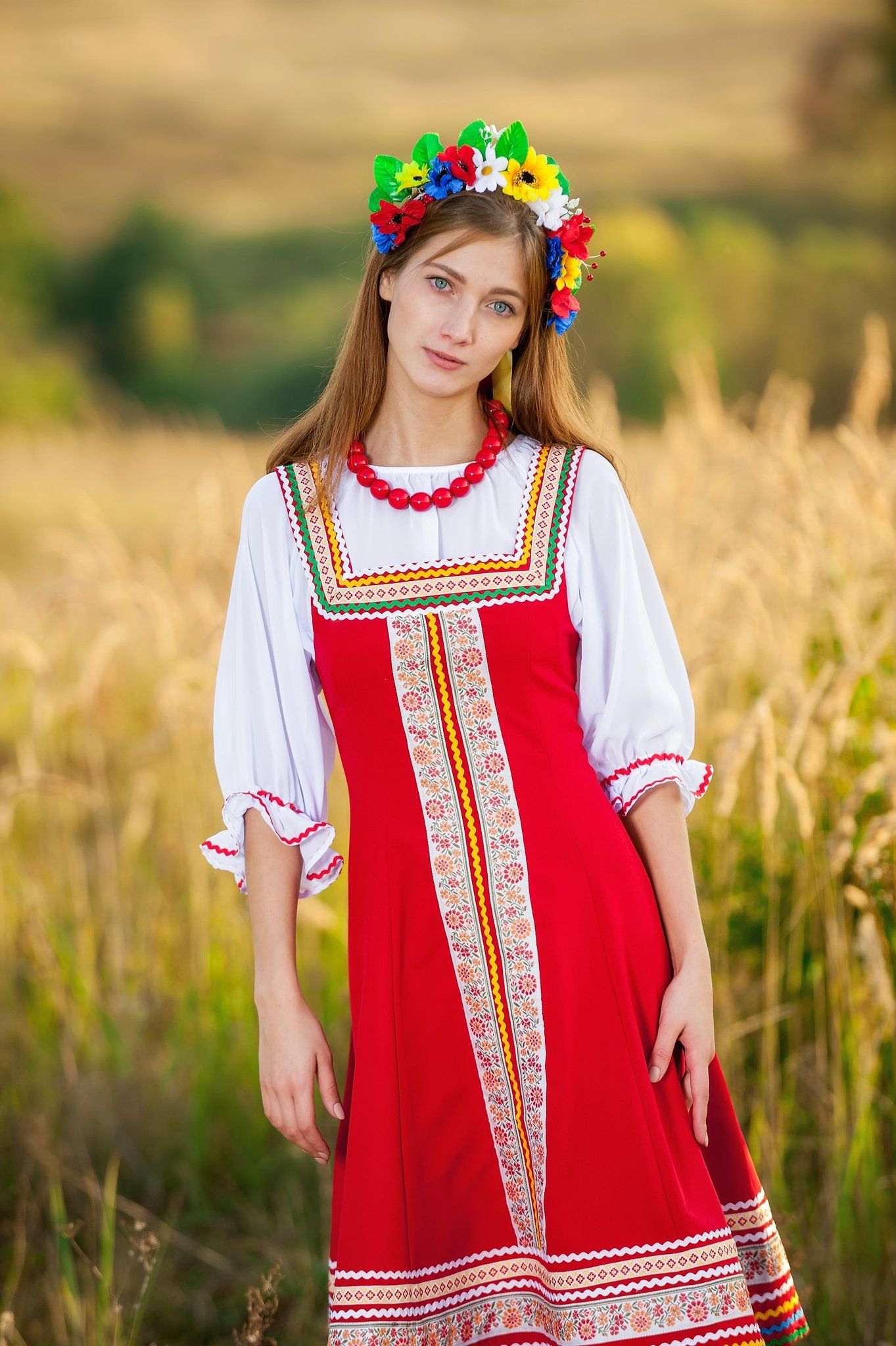 Women in Slavic costumes in Guangzhou — step in, relax, and chat live