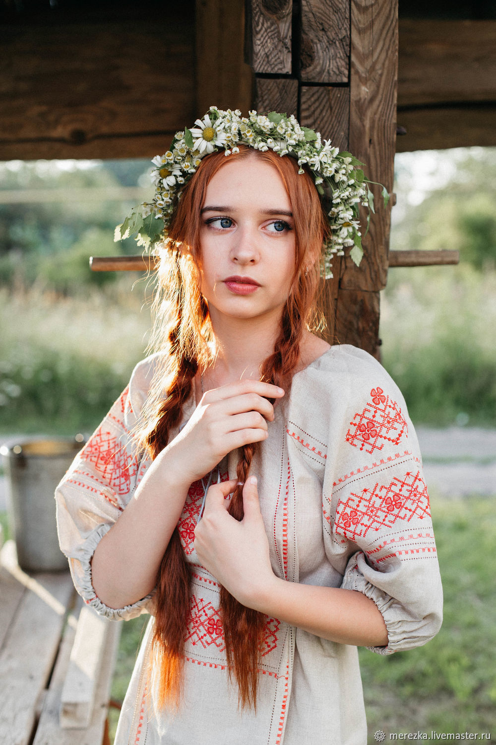 A playful frame from Girls in Slavic costumes — online in Guangzhou
